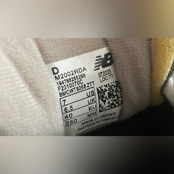 New Balance 2002R - Picture 6 of 11